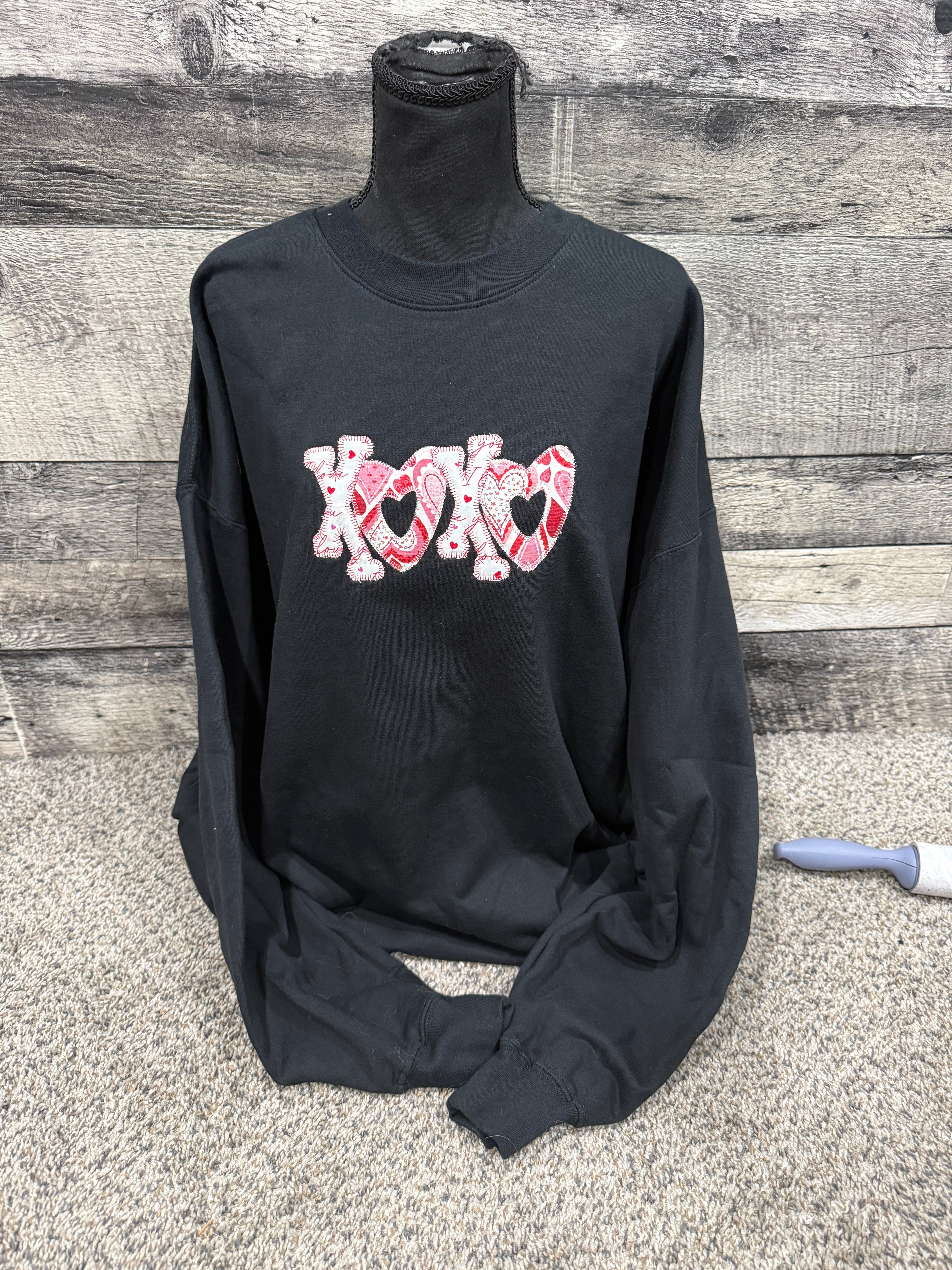 XOXO Distressed Applique